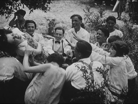27 Garches 1928 4.jpg