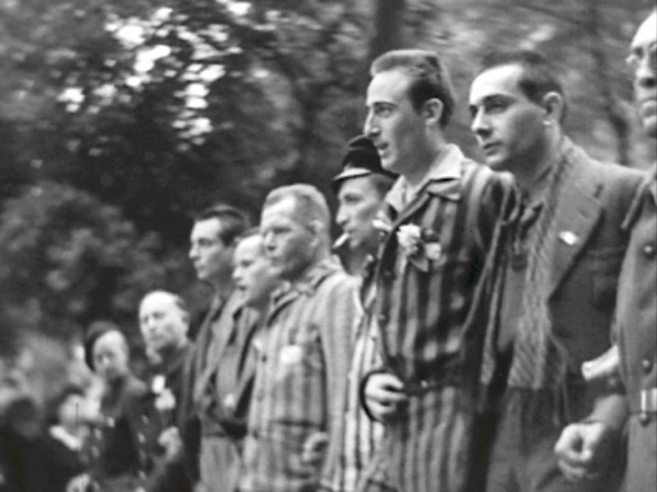 Défilé de déportés