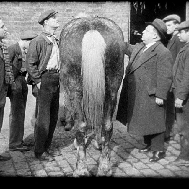 Projection de "La Vie est à nous" (Film collectif dirigé par Jean Renoir, 1936) et "Grèves d’occupations" (Collectif Ciné-Liberté, 1936)
